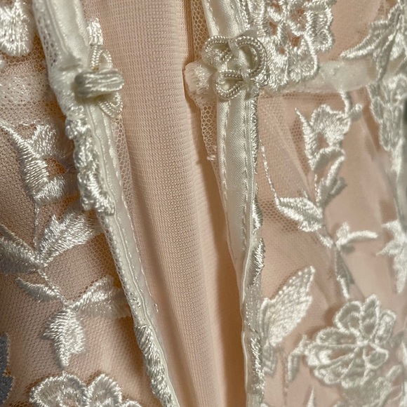 Le Rose Maya Robe - Picture 11 of 14